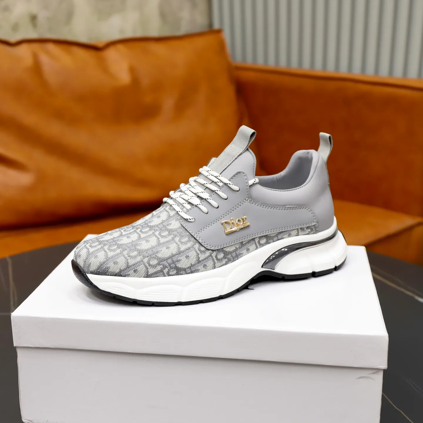 Men's shoes: 440💰🙅‍♂️🙅‍♂️🙅‍♂️ Brand: Dior DIOR Standard code: 38-44 (45 customized) Grade: Same as the official website Material: Original cowhide material spliced with brand cloth Comfortable and breathable lining Lightweight and wear-resistant sports outsole Style category: Men's fashionable casual shoes Running sports shoes Distinguished luxury brand elements Top luxury color: actual picture color